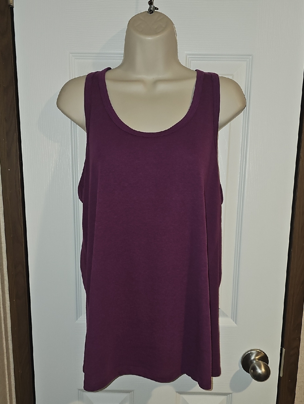 Athletic Works Women Large 12-14 Plum Heather Scoop Neck Racerback Tank Top Used